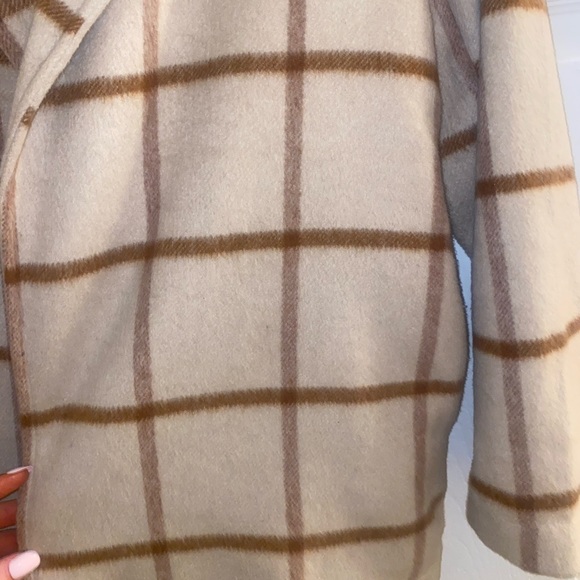 Adorable Plaid Overcoat - Picture 3 of 4
